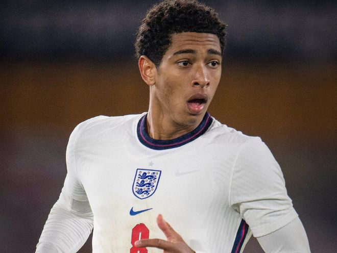 每体：巴萨仍在关注凯恩，等待他和拜仁的最终动向