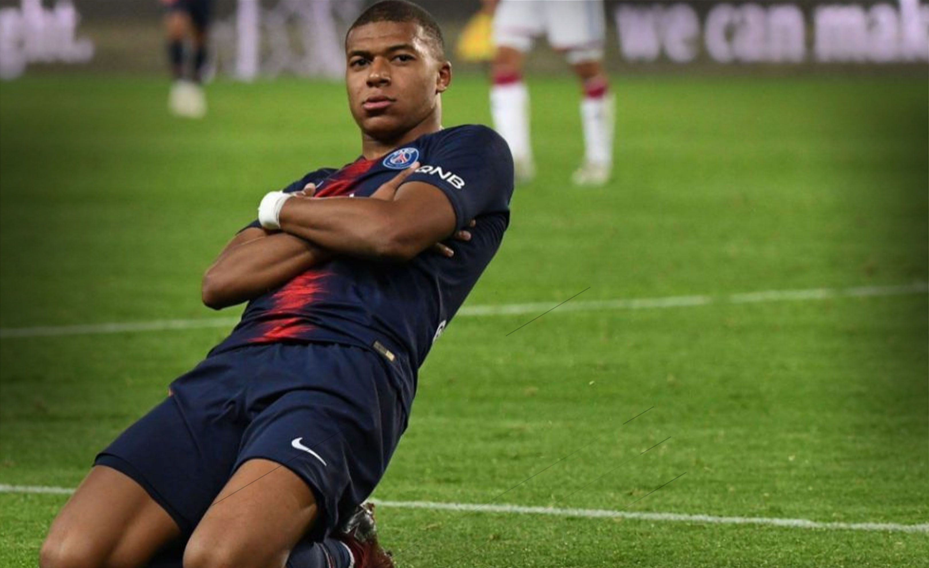 狼堡主帅：国家队回归球员都能上场比赛，对阵药厂是巨大挑战（沃尔夫斯堡主帅：国脚归队均可上阵，迎战勒沃库森是巨大考验）