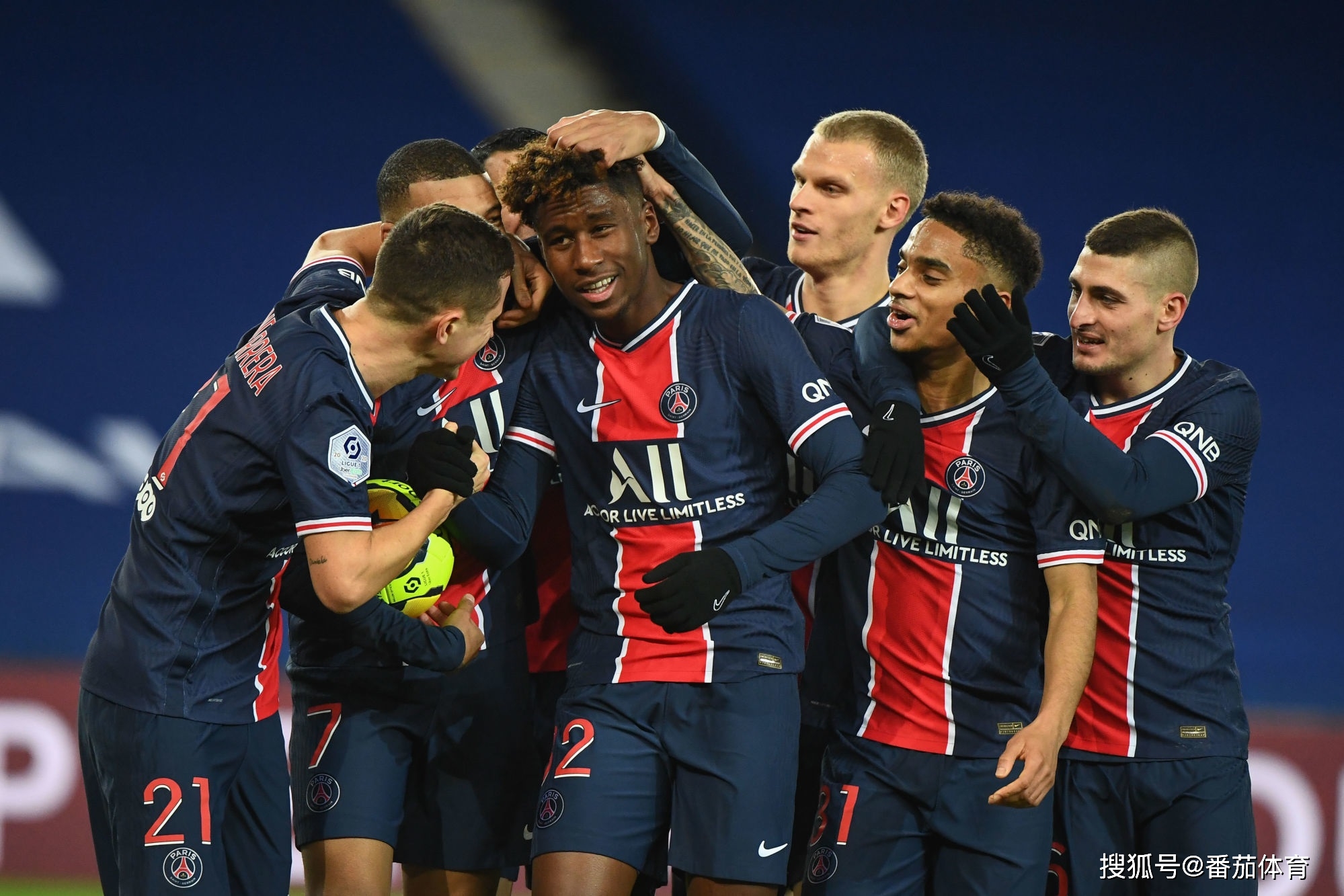 中足联俱乐部财务约定：若签阴阳合同俱乐部将降级，球员禁赛两年