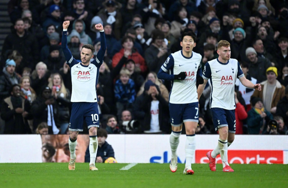 英冠战报：哈里斯、普瓦赫塔建功，牛津联2-1伊普斯维奇