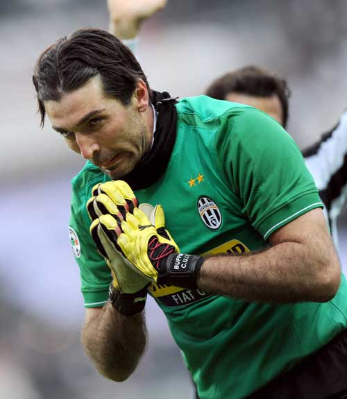 戴伟浚发文疑似告别申花，中国年轻球员的出路究竟在何方？