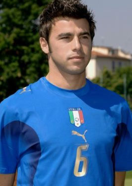 冬窗焦点争夺战！曼联曼城竞逐塞梅约，违约金条款即将到期（冬窗重头戏：曼联曼城争抢塞梅约，解约金期限将至）