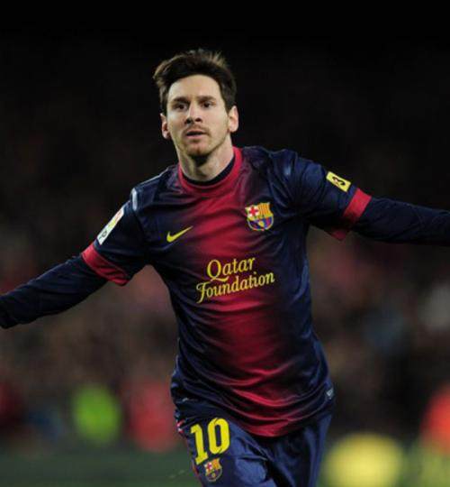 巴萨重返拉卡尔图哈！德容回归、阿劳霍缺阵，弗里克公布贝蒂斯战名单