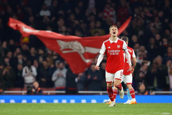 萨拉赫对斯洛特不满冲突升级，利物浦该怎么面对更衣室的矛盾？