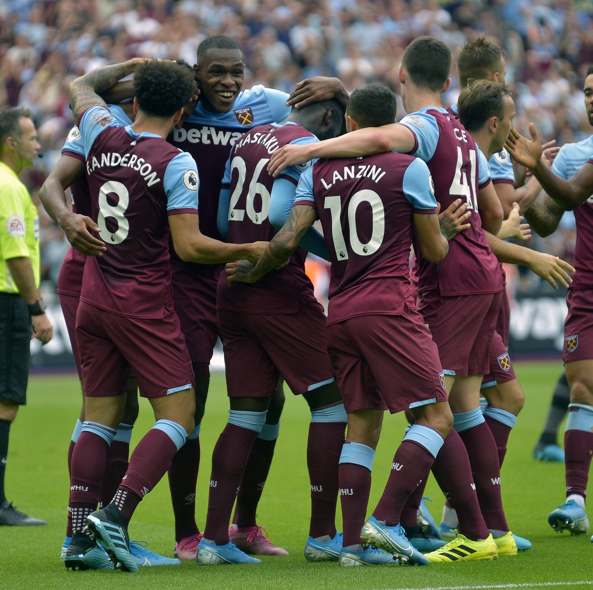 罗马诺：曼联并未与阿德耶米经纪人接触，也没与多特谈判