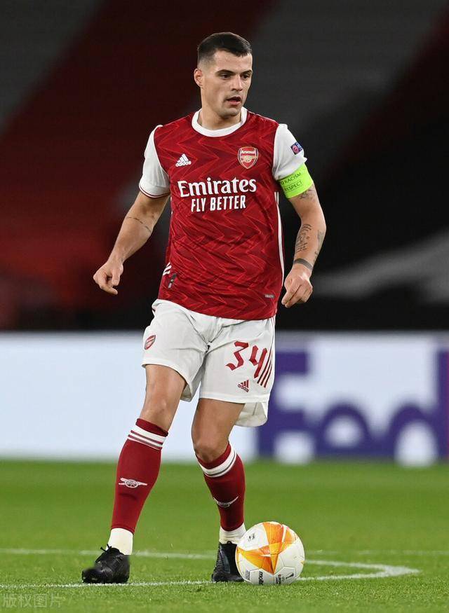 库尼亚：姆伯莫是个了不起的球员，能和他并肩作战很棒